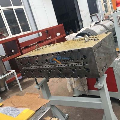 De Deurcomité van pvc van SJSZ80 WPC Holle Productielijn